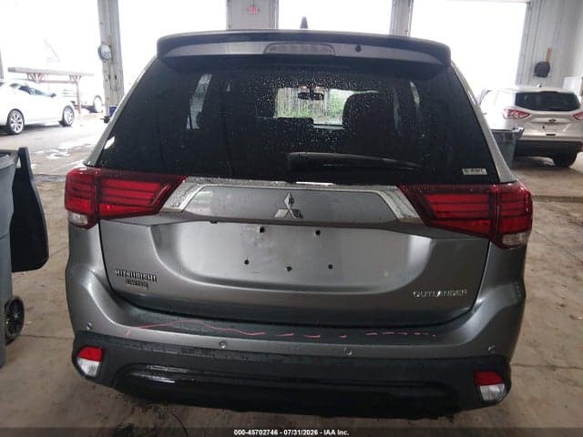 2019 MITSUBISHI OUTLANDER LE 16