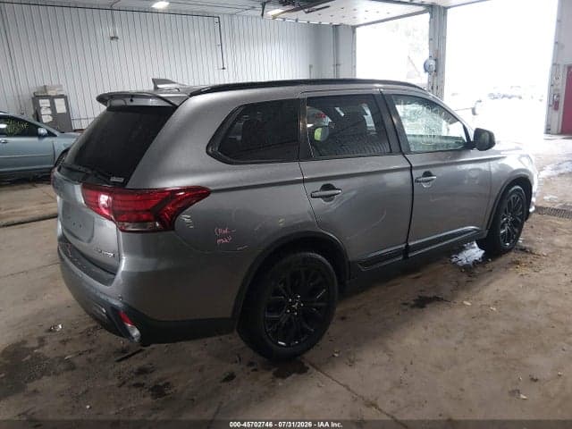 2019 MITSUBISHI OUTLANDER LE 4