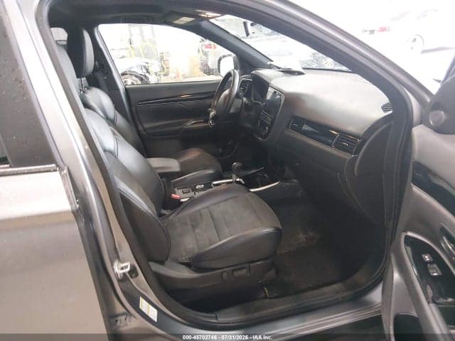 2019 MITSUBISHI OUTLANDER LE 5