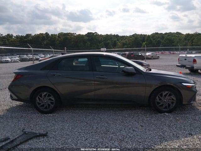 2024 HYUNDAI ELANTRA SEL 13