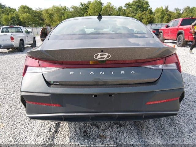 2024 HYUNDAI ELANTRA SEL 16
