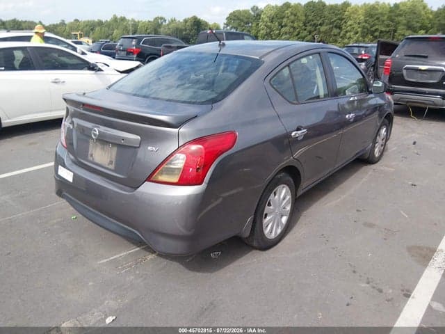 2017 NISSAN VERSA 1.6 SV 4