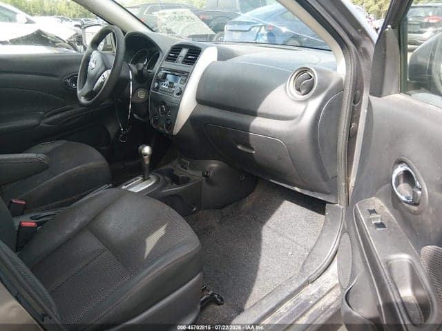 2017 NISSAN VERSA 1.6 SV 5