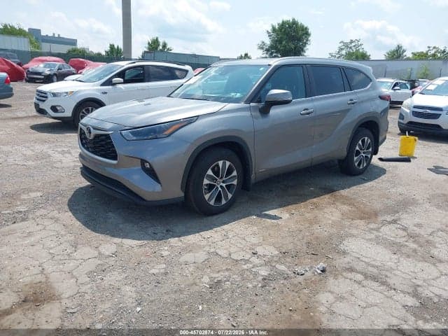 2026 TOYOTA HIGHLANDER HYBRID XLE 2