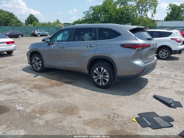 2026 TOYOTA HIGHLANDER HYBRID XLE 3