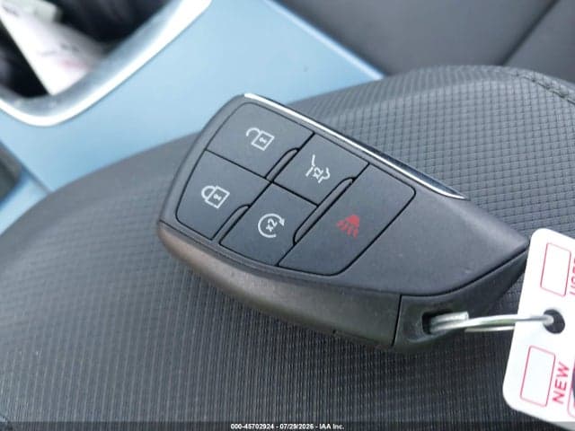2025 CHEVROLET EQUINOX EV LT 2 11