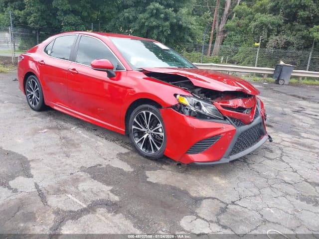 2020 TOYOTA CAMRY SE 1