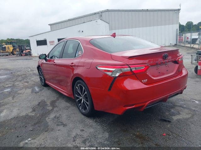 2020 TOYOTA CAMRY SE 3