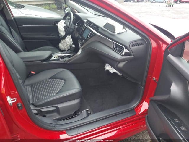 2020 TOYOTA CAMRY SE 5