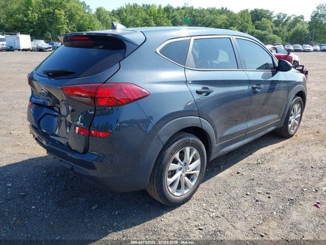 2021 HYUNDAI TUCSON SE 4