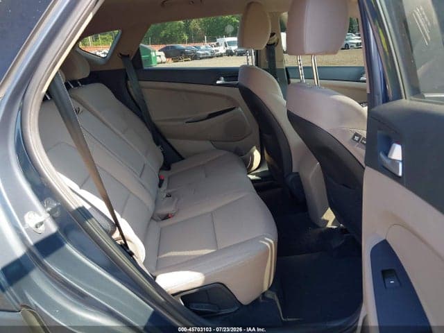 2021 HYUNDAI TUCSON SE 8