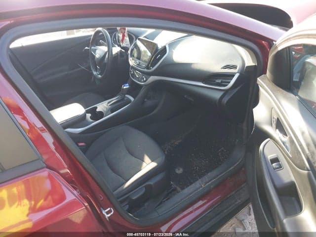 2017 CHEVROLET VOLT LT 5