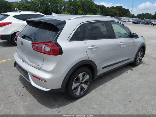 2017 KIA NIRO EX 4