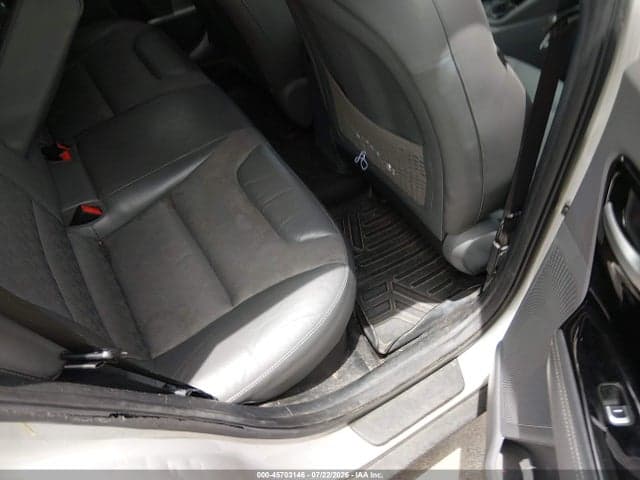 2017 KIA NIRO EX 8