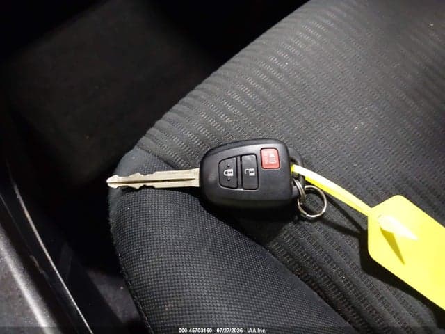 2018 TOYOTA RAV4 LE 11