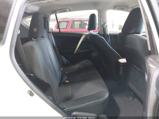 2018 TOYOTA RAV4 LE 8