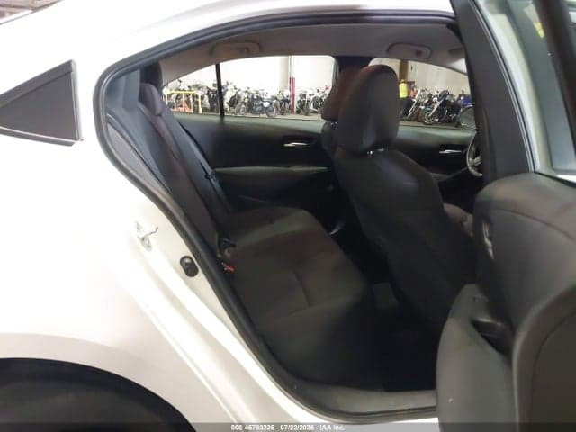 2021 TOYOTA COROLLA LE 8