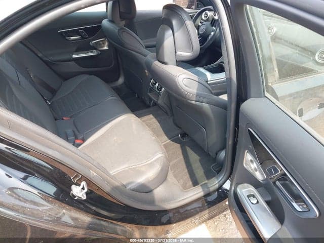 2025 MERCEDES-BENZ C 300 8