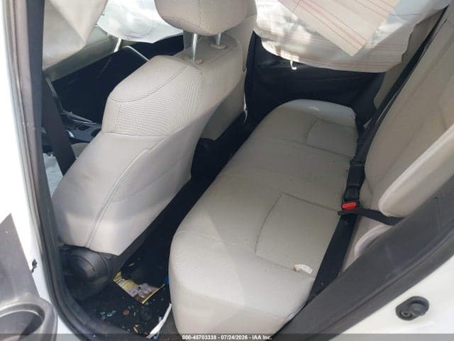 2025 TOYOTA COROLLA CROSS L 8