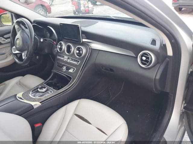 2017 MERCEDES-BENZ C 300 5