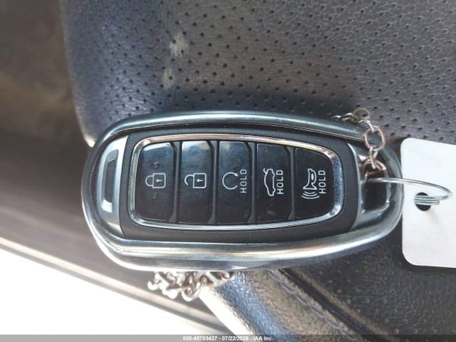 2023 HYUNDAI ELANTRA LIMITED 11