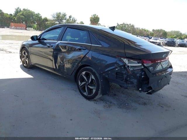 2023 HYUNDAI ELANTRA LIMITED 3