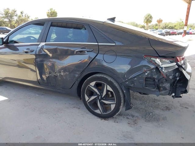 2023 HYUNDAI ELANTRA LIMITED 6