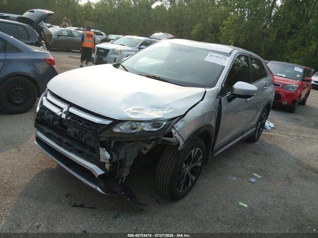 2018 MITSUBISHI ECLIPSE CROSS SE/SEL 2