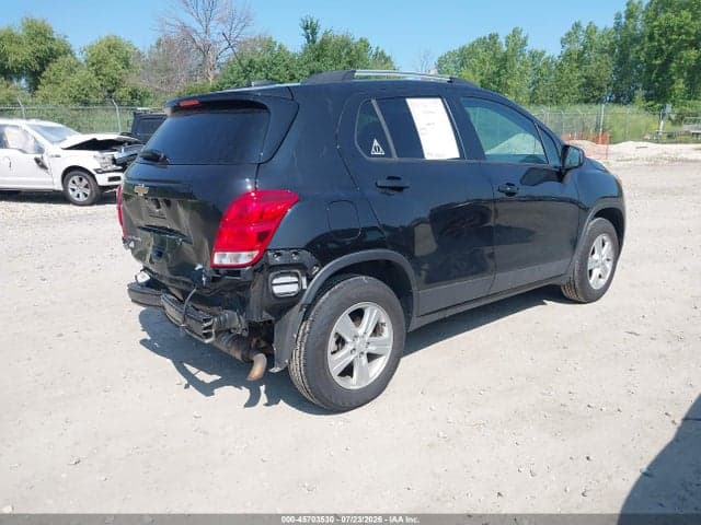 2021 CHEVROLET TRAX AWD LT 4