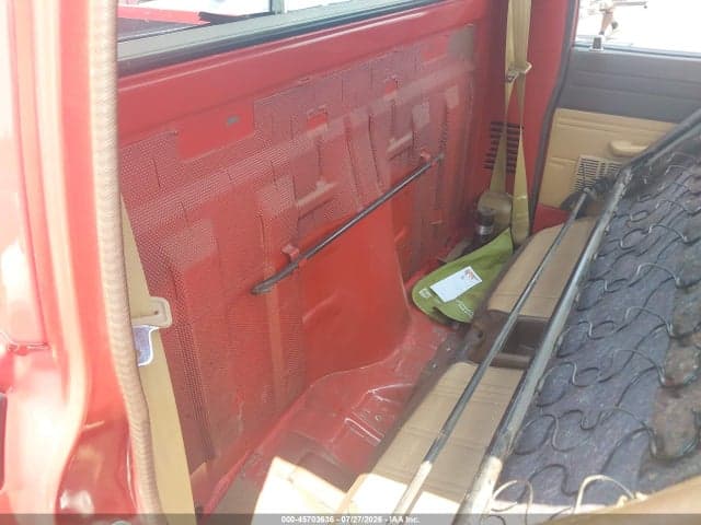 1982 TOYOTA PICKUP RN48 8