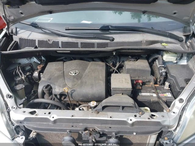 2017 TOYOTA SIENNA LE 8 PASSENGER 10