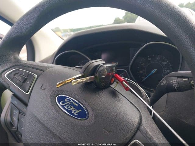 2017 FORD FOCUS SE 11