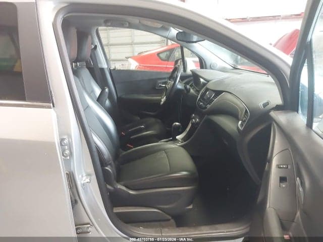 2019 CHEVROLET TRAX LT 5