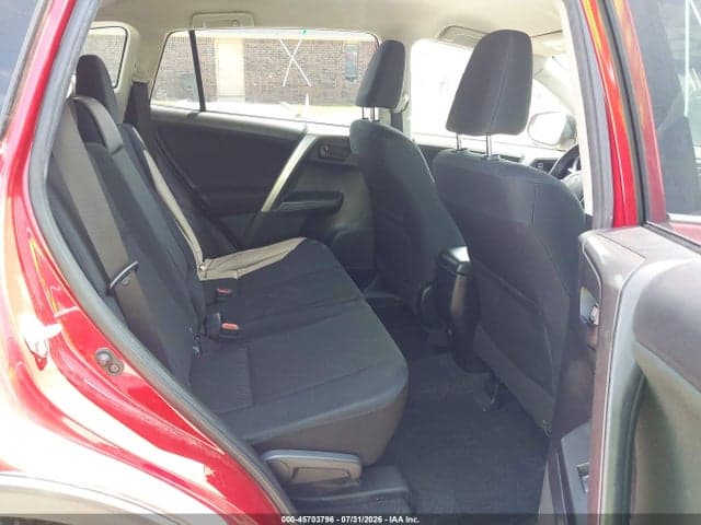 2017 TOYOTA RAV4 LE 8