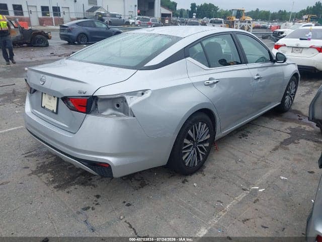 2023 NISSAN ALTIMA SV FWD 4