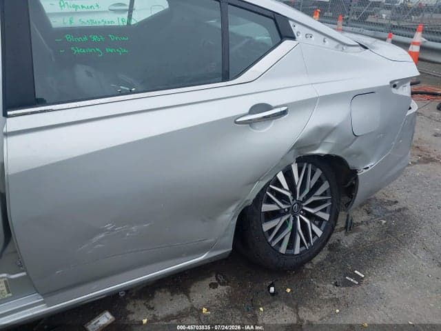 2023 NISSAN ALTIMA SV FWD 6