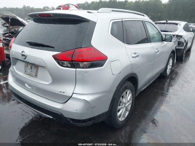 2017 NISSAN ROGUE SV 4