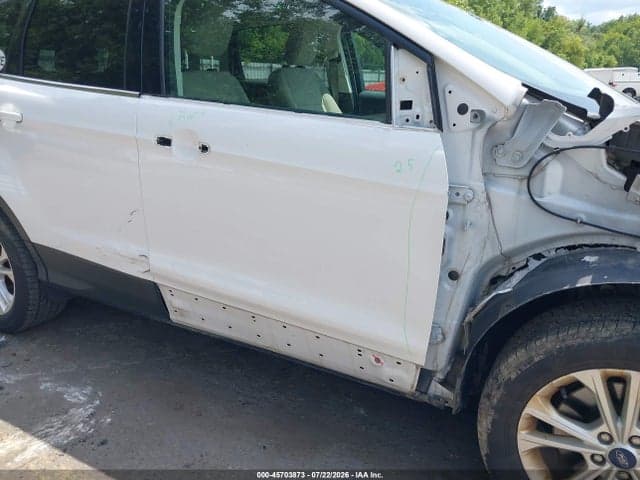2018 FORD ESCAPE SE 18