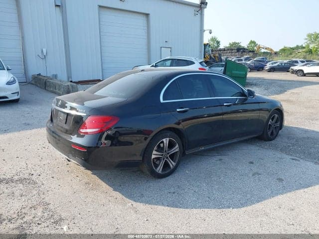 2019 MERCEDES-BENZ E 300 4MATIC 4