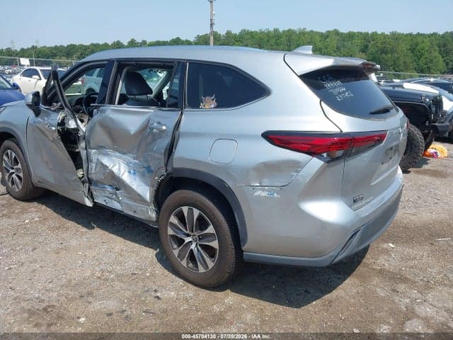 2020 TOYOTA HIGHLANDER XLE 3