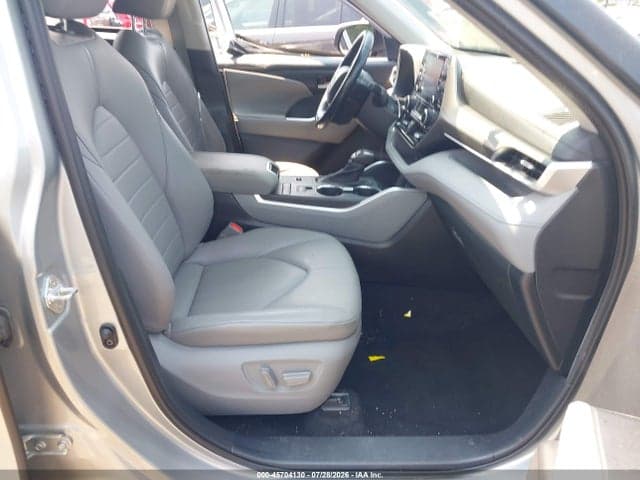 2020 TOYOTA HIGHLANDER XLE 5