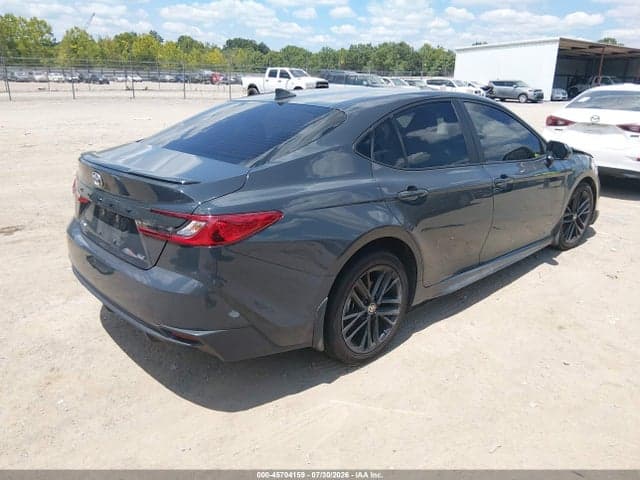 2025 TOYOTA CAMRY SE 4