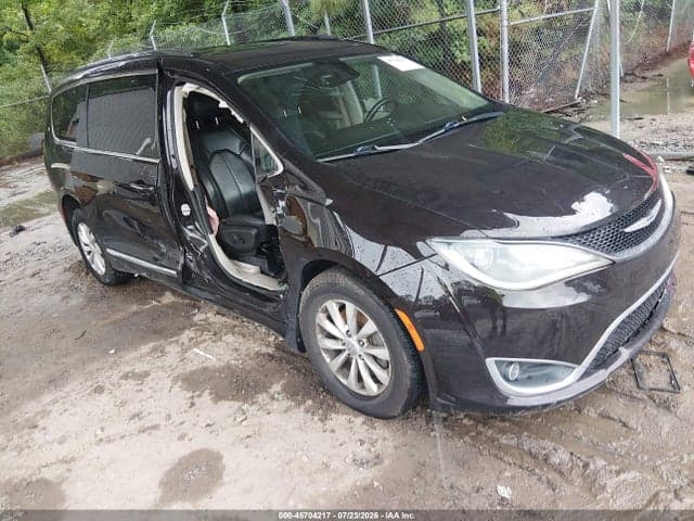 2018 CHRYSLER PACIFICA TOURING L PLUS 1