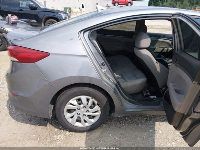 2017 HYUNDAI ELANTRA SE 8