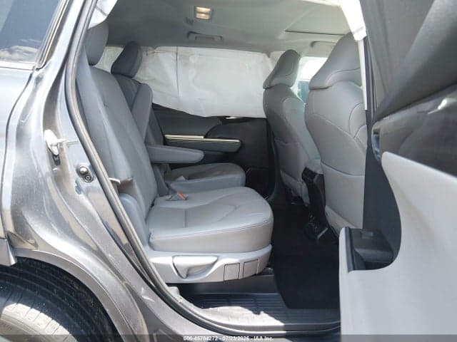 2020 TOYOTA HIGHLANDER LIMITED 8