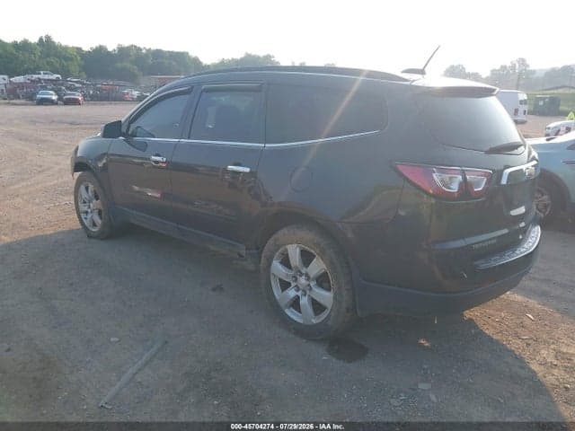 2017 CHEVROLET TRAVERSE LT 3