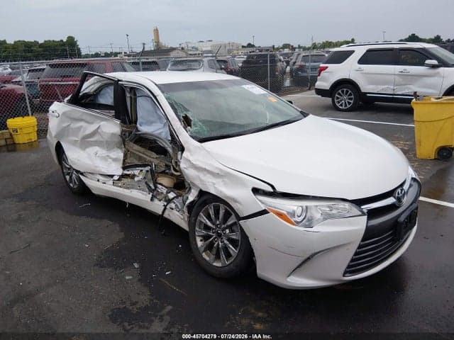 2017 TOYOTA CAMRY XLE 1