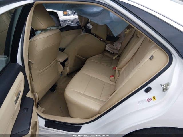 2017 TOYOTA CAMRY XLE 8