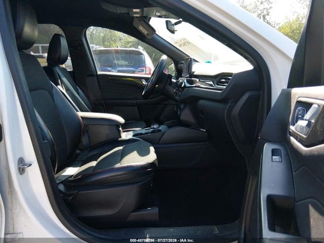 2023 FORD ESCAPE ST-LINE 5