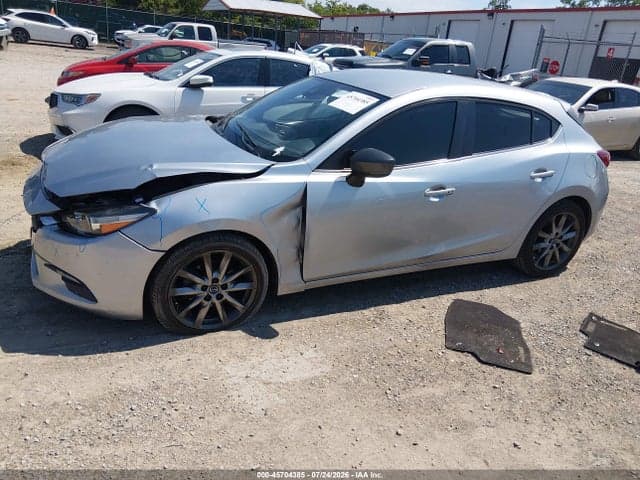 2018 MAZDA MAZDA3 TOURING 2